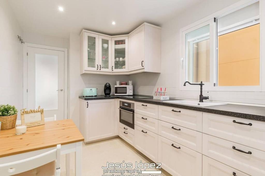 Apartamento Calma Beach Home 토레몰리노스 외부 사진