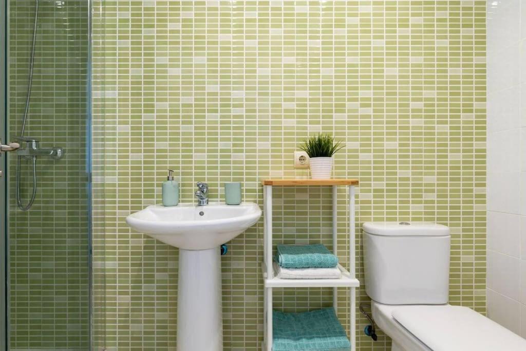 Apartamento Calma Beach Home 토레몰리노스 외부 사진
